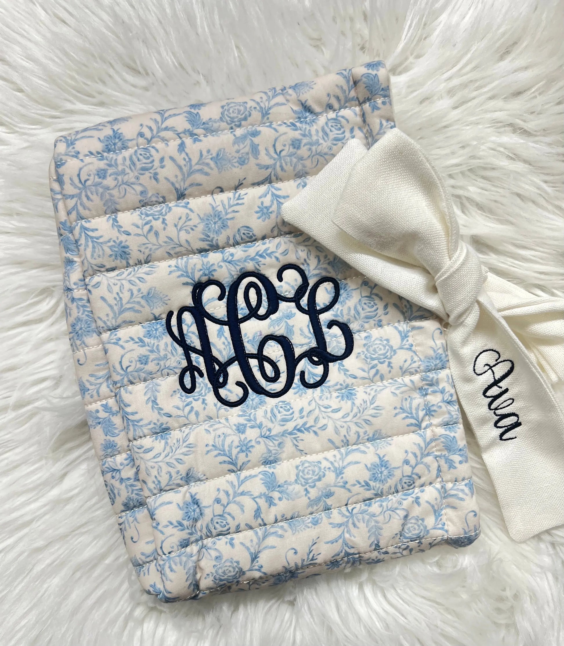 Elegant Quilted Toile Pattern Bible/Book Cover With Bow Pink Poodle Designz