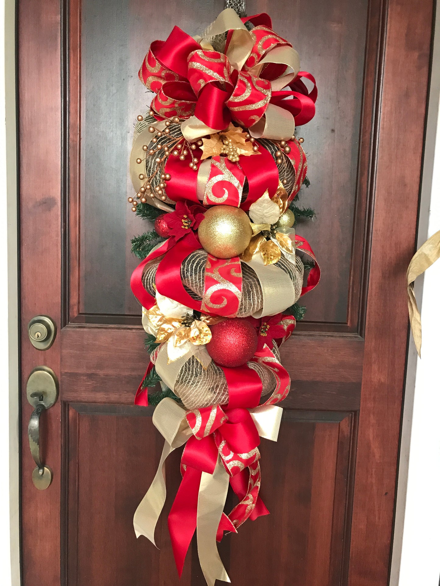 Custom Christmas Wreaths & Swags